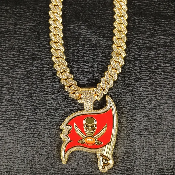 NFL Tampa Bay Buccaneers Necklace Pendant Cuban Chain Link Football Jewelry - Picture 4 of 6
